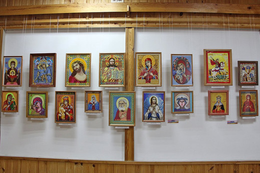Выставка вышитых икон открылась к Пасхе в городе Ганцевичи